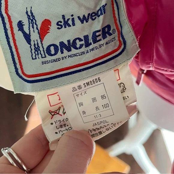 Vintage ASICS x Moncler reversible puffer jacket - Picture 7 of 8